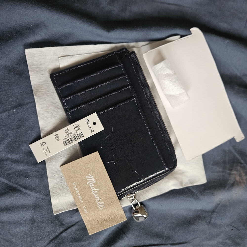 NWT Madewell The Essential Zip Card Case Wallet in Juniper Berry - Picture 2 of 3